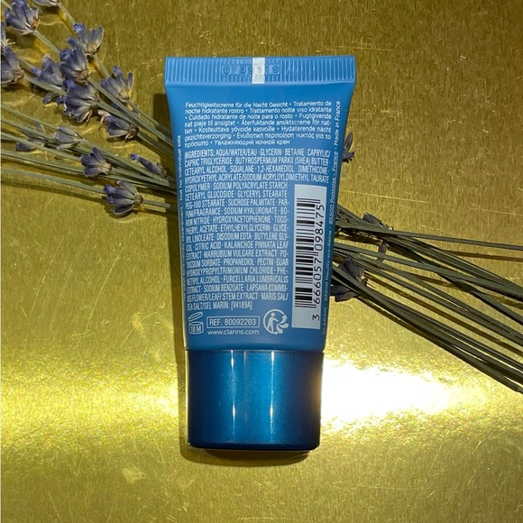 Clarins Hydra-Essential [HA2] Plumps, Moisturizers and Quenches Night Care - Picture 3 of 3